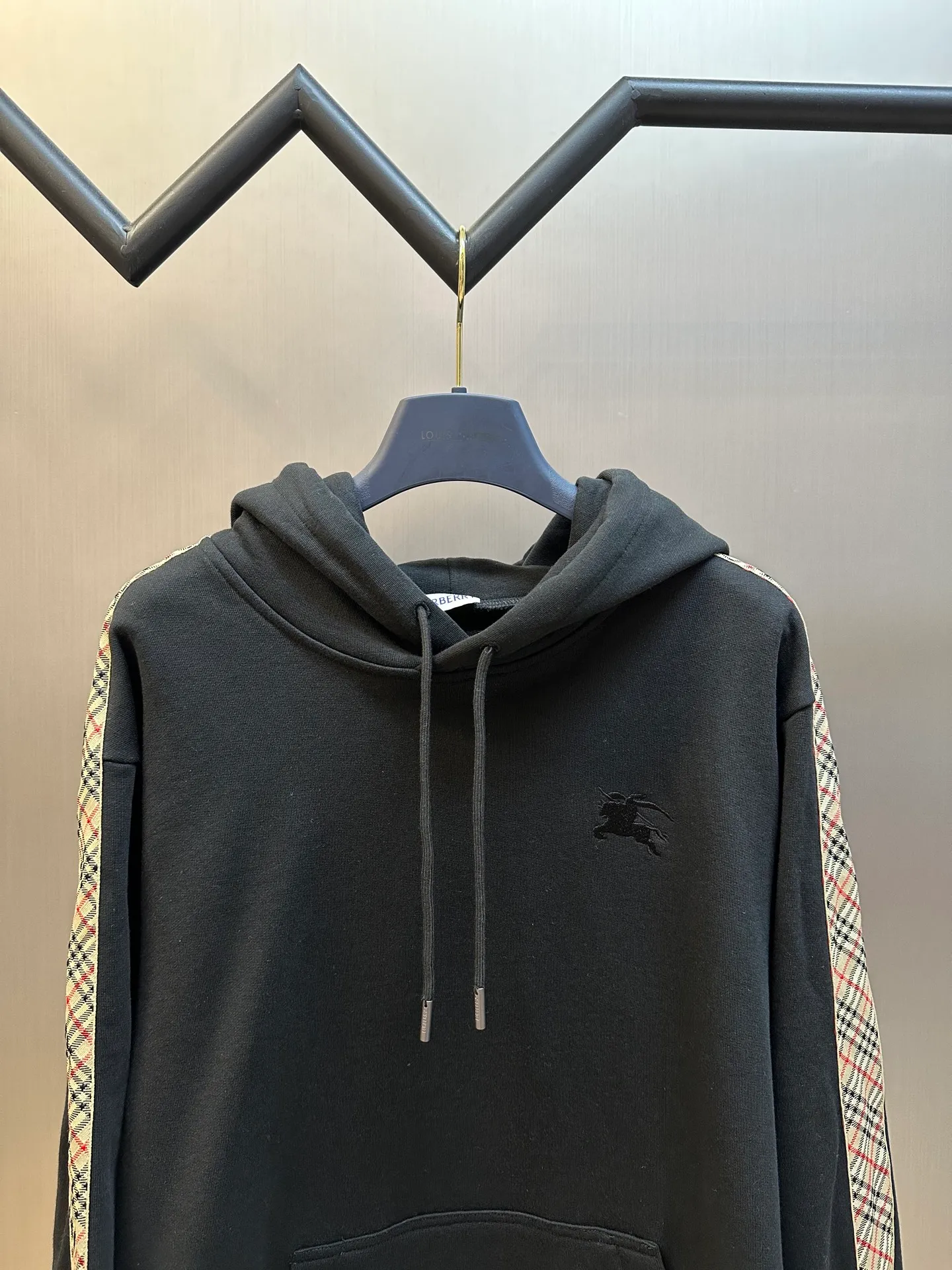 Burberry ， ， ， ， ， Breathable ， ， ， ， ， ， ， ， ， ， ， ， Classic ， ， ， ， ， 。 size：s m l xl